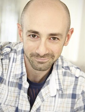 PJ Ochlan acclaimed actor, dialect coach, and narrator for Elite Ops audiobooks